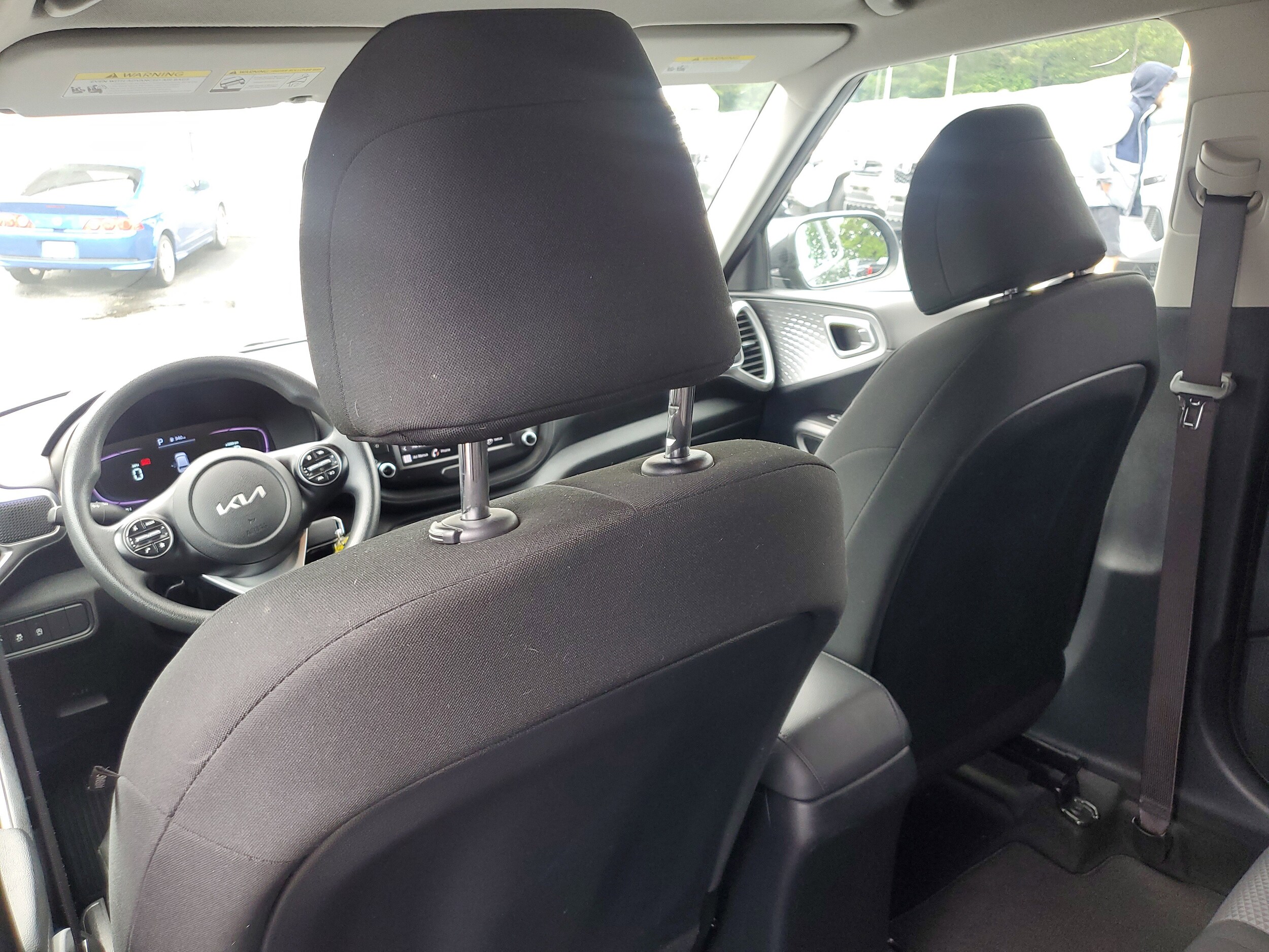 2023 Kia Soul LX - Photo 11