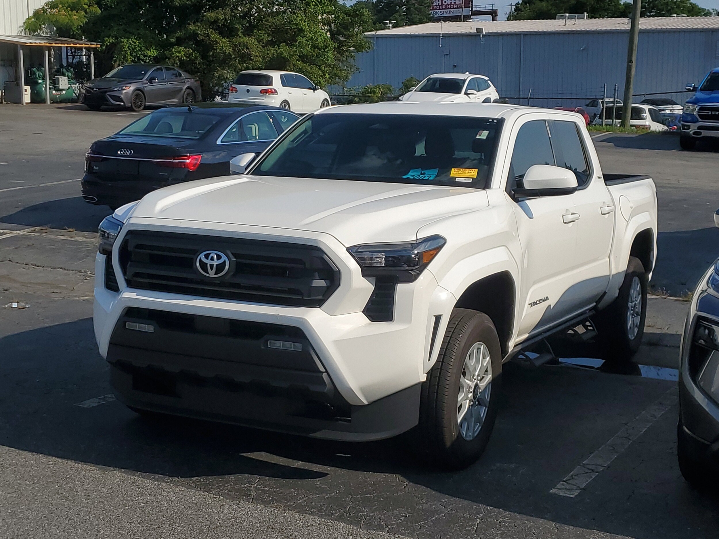 2024 Toyota Tacoma SR5 photo 3