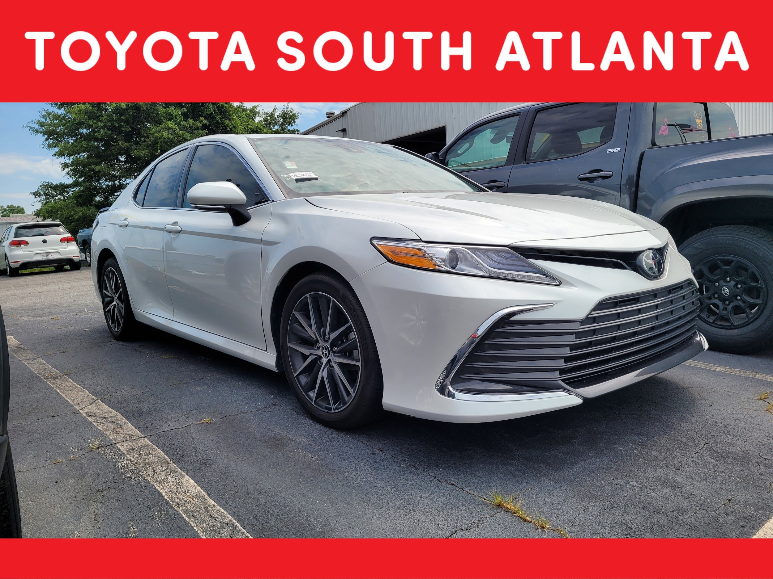 2023 Toyota Camry XLE's photo