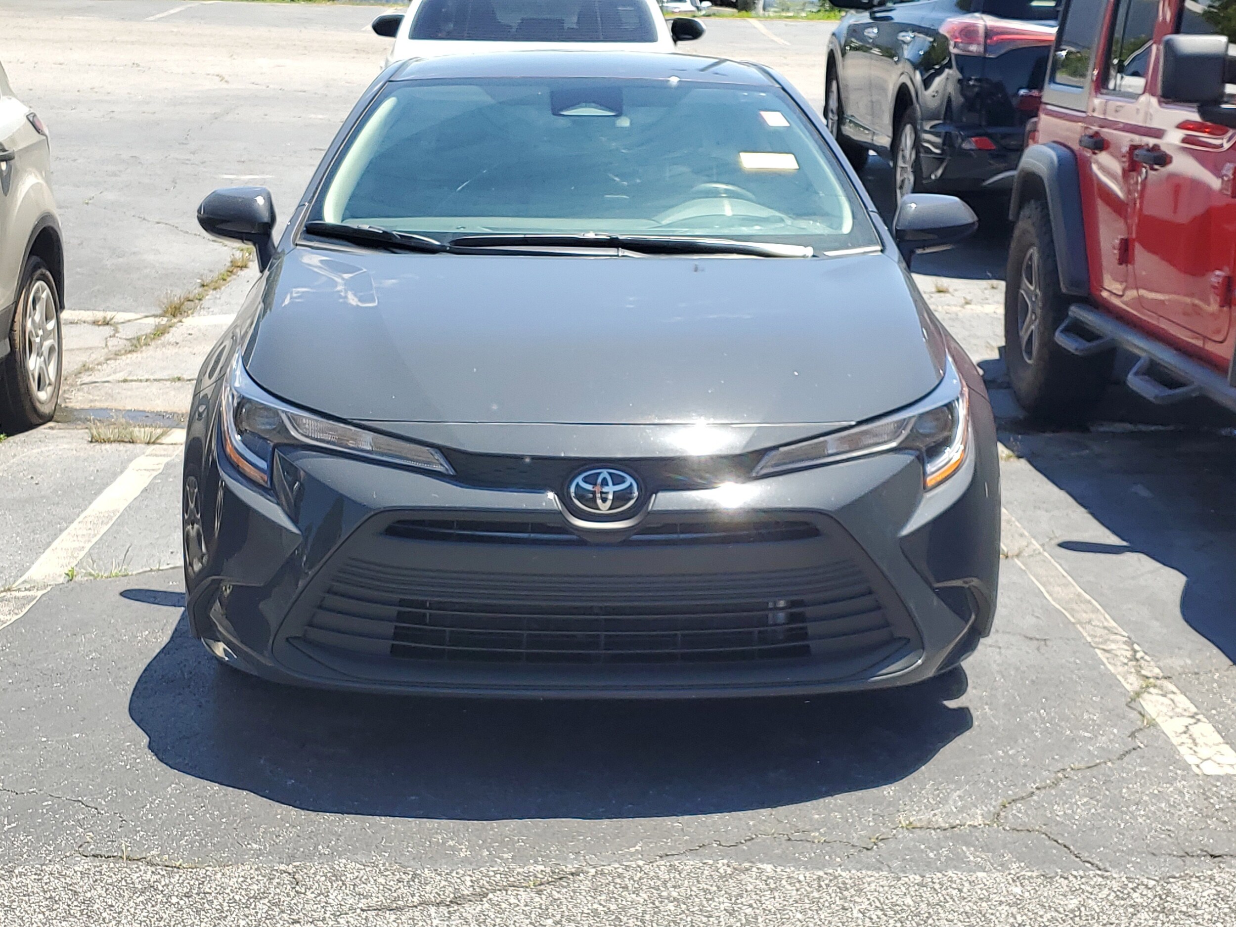 2025 Toyota Corolla LE photo 2