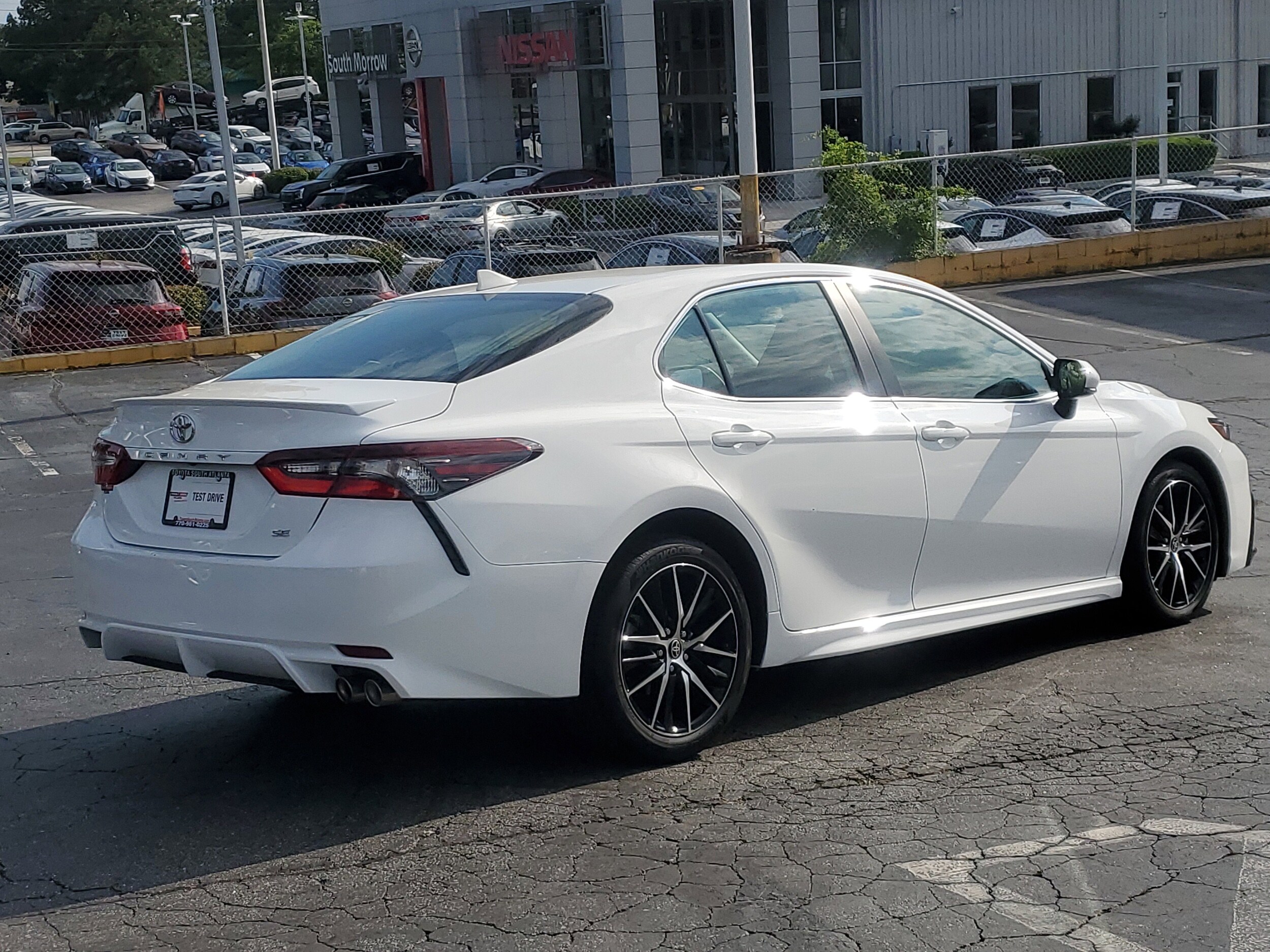 2024 Toyota Camry SE photo 4