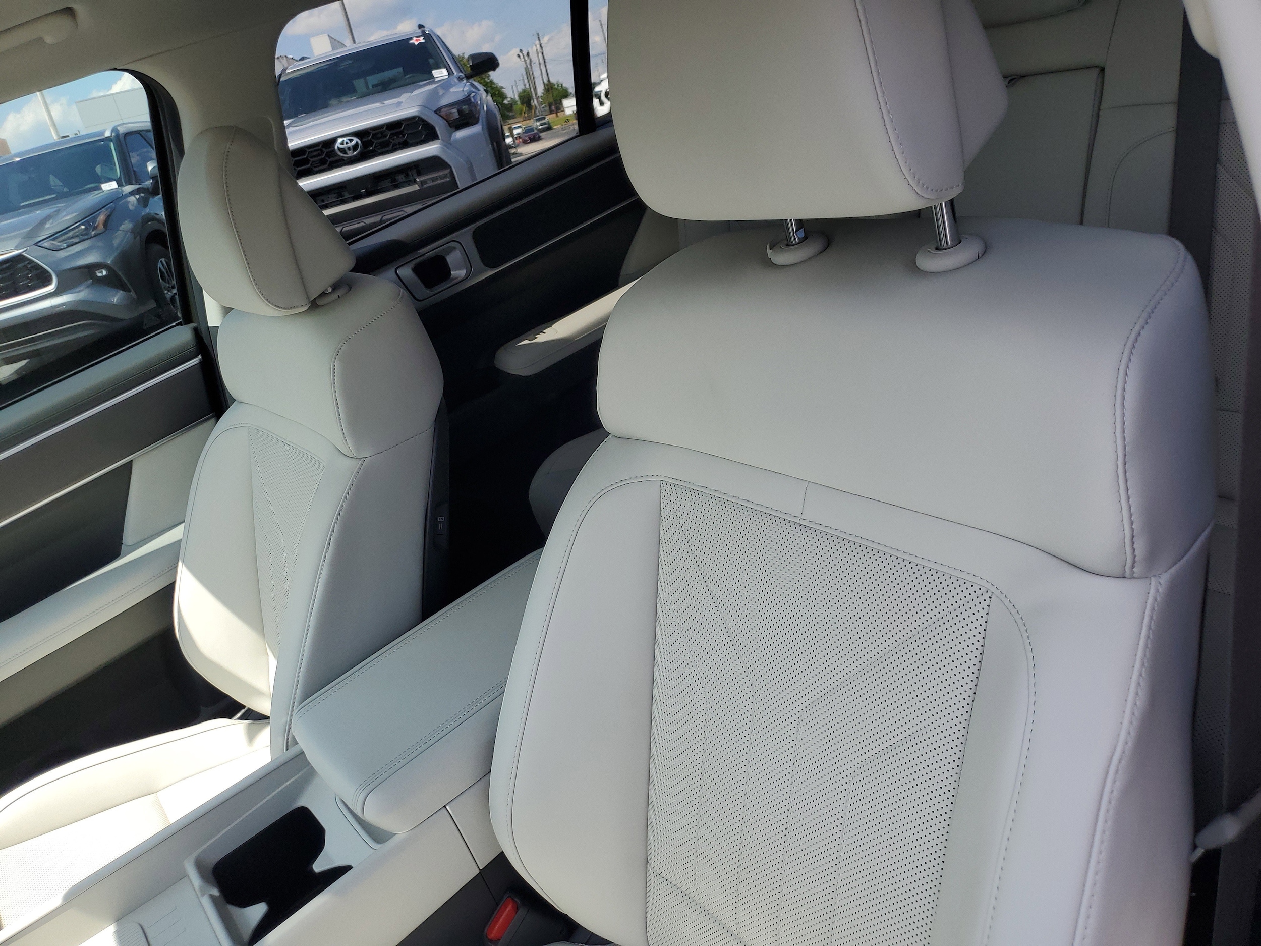2025 Hyundai Santa Fe SEL - Photo 20