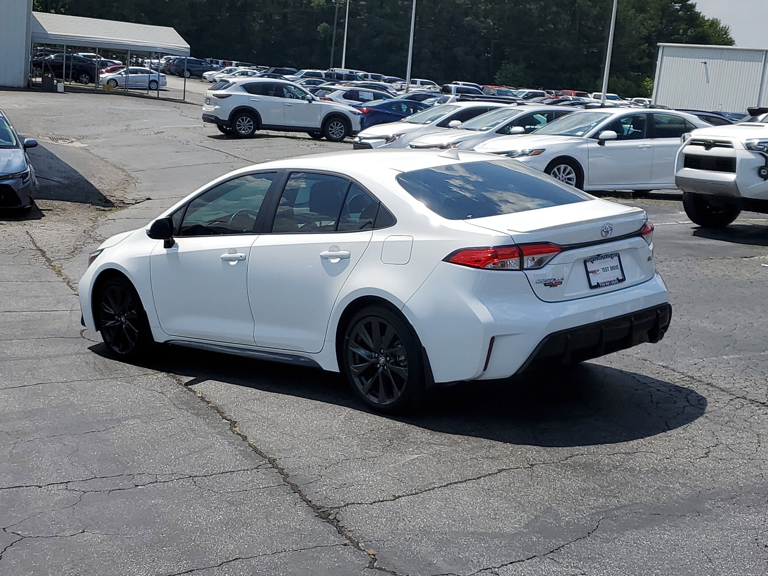 2024 Toyota Corolla SE photo 4