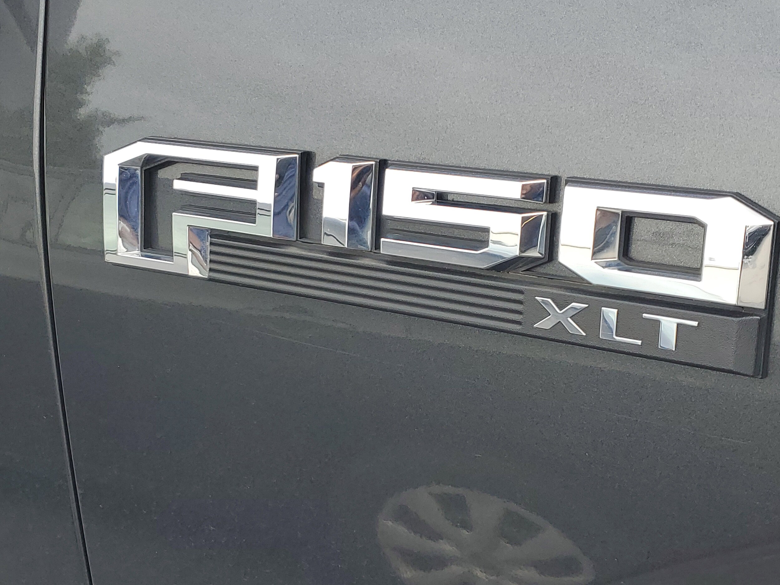 2020 Ford F-150 XLT photo 3
