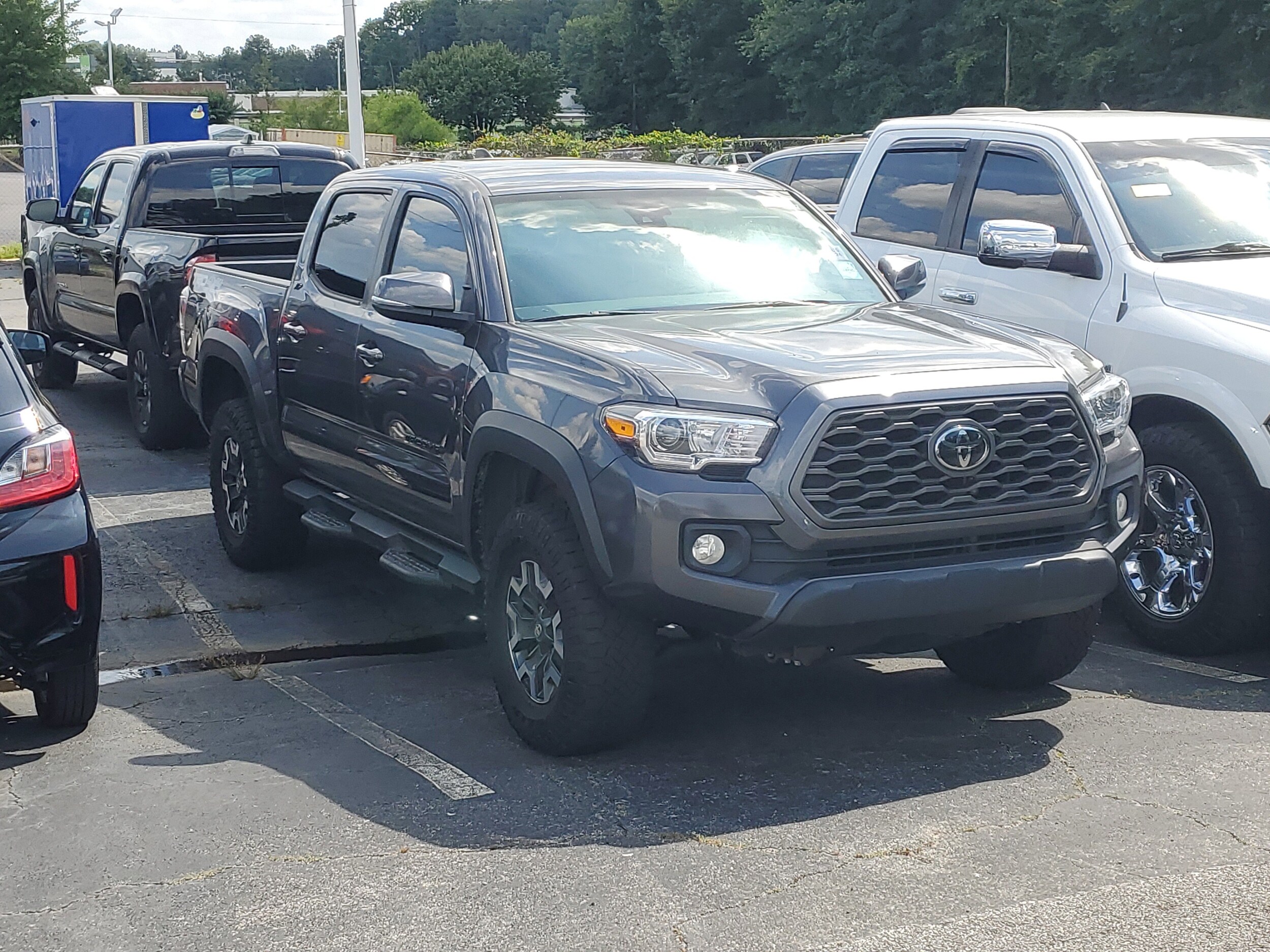 2022 Toyota Tacoma 4x4 TRD Off-Road photo 3