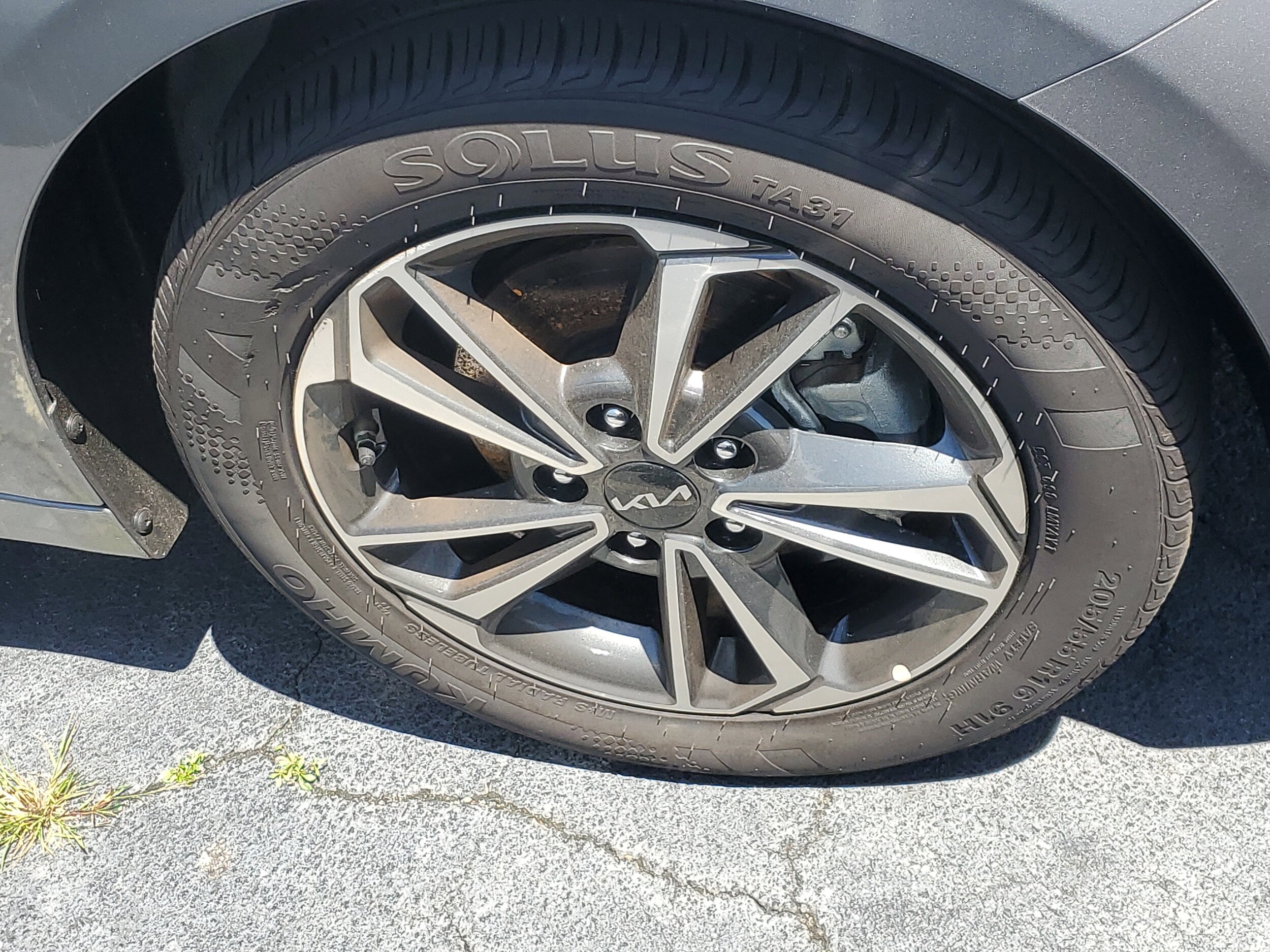 2024 Kia Forte LXS photo 4