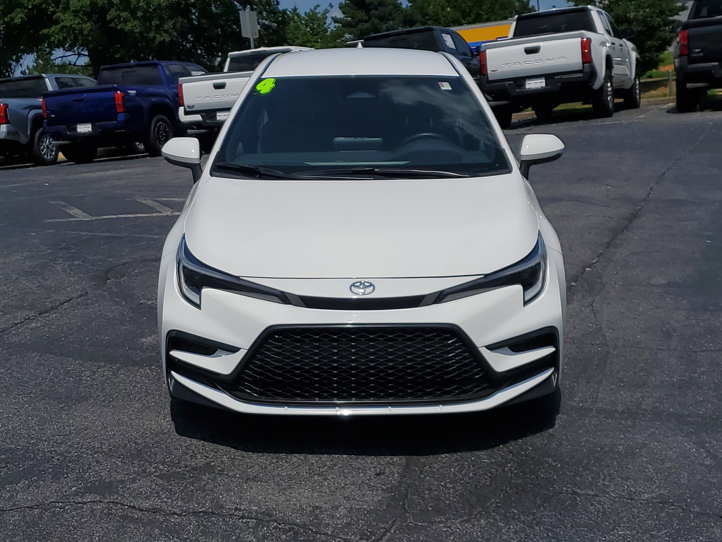 2024 Toyota Corolla SE photo 2