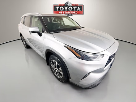 2023 Toyota Highlander Hybrid XLE SUV