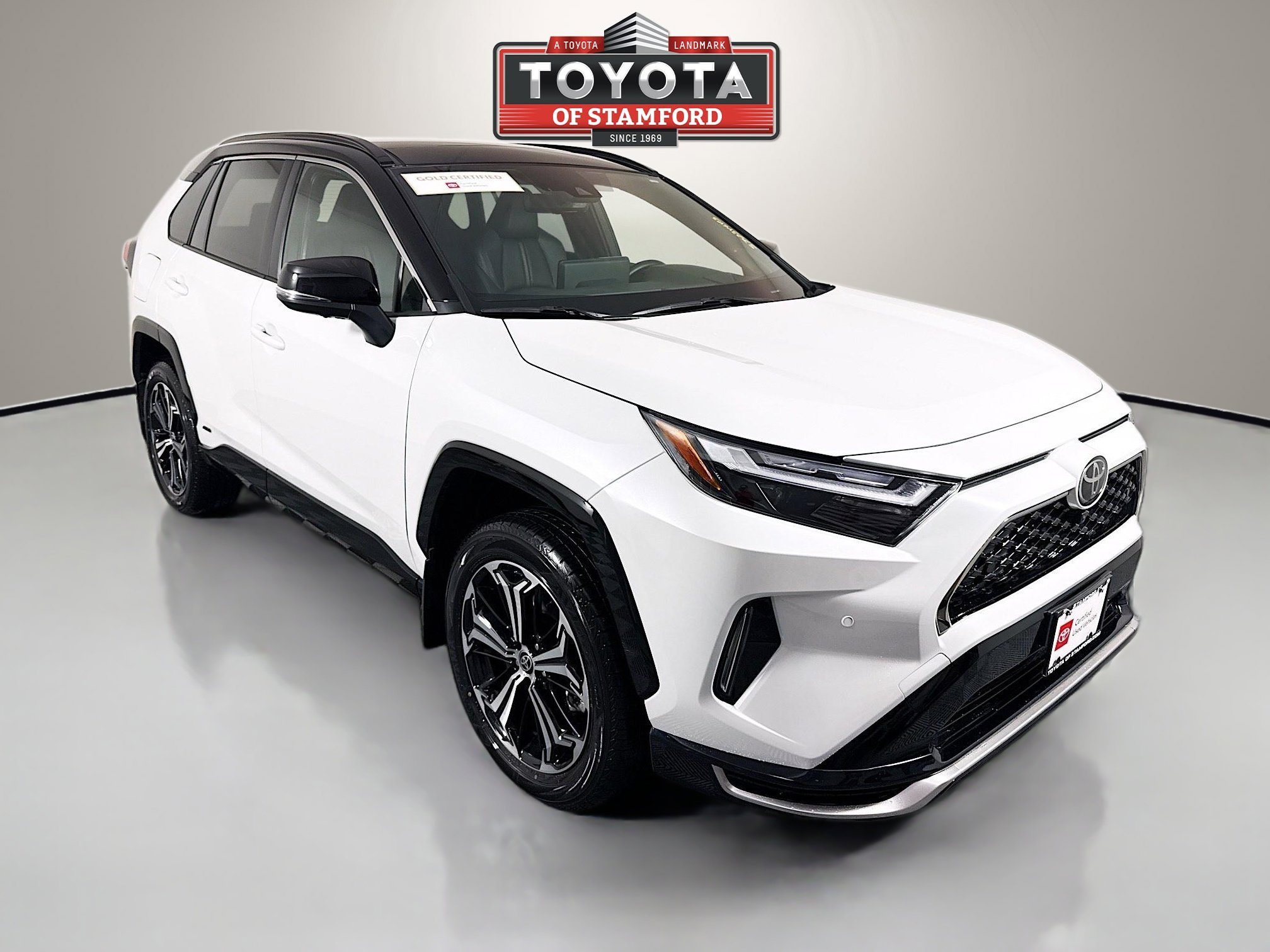 2025 Toyota RAV4 XSE's photo