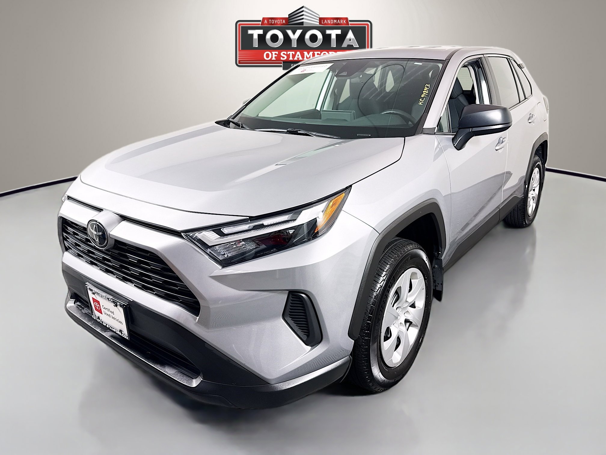 2024 Toyota RAV4 LE photo 3