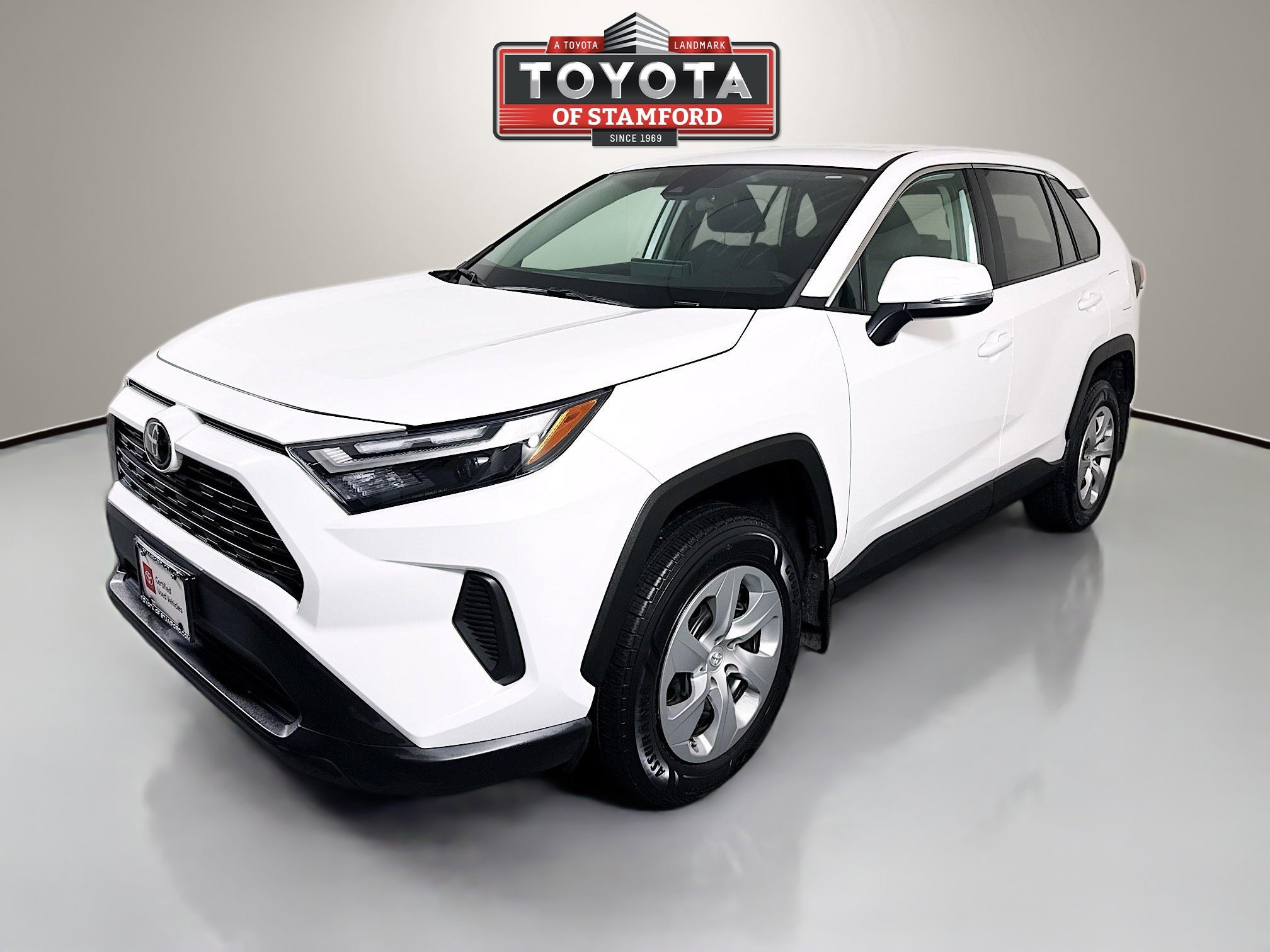 2023 Toyota RAV4 LE photo 2