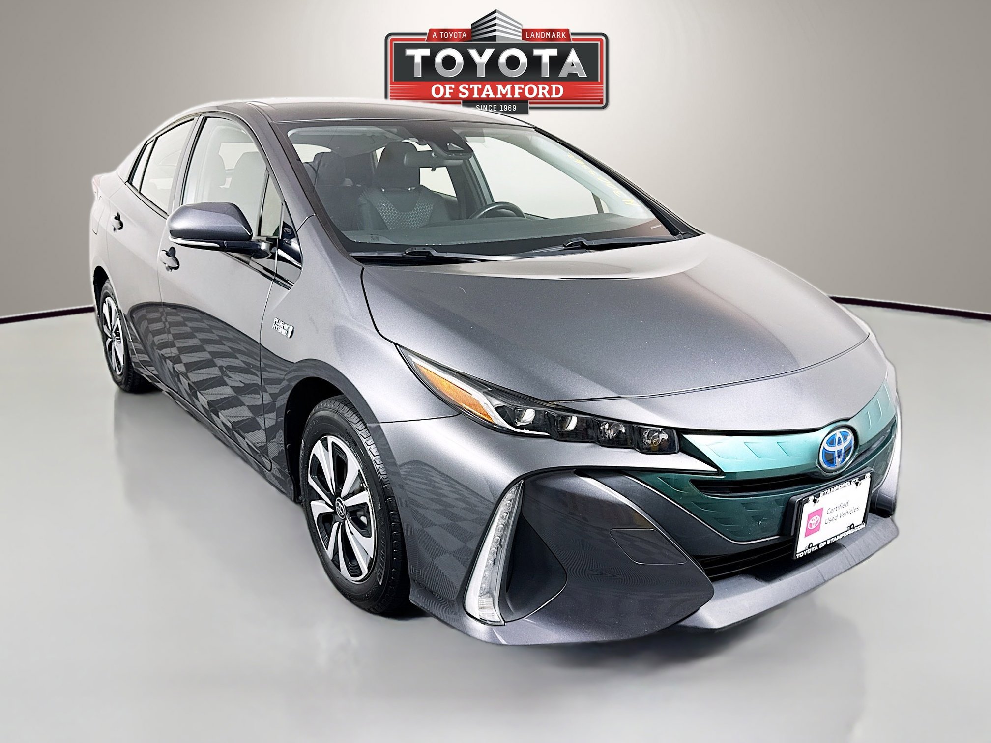 2017 Toyota Prius Prime Plus's photo