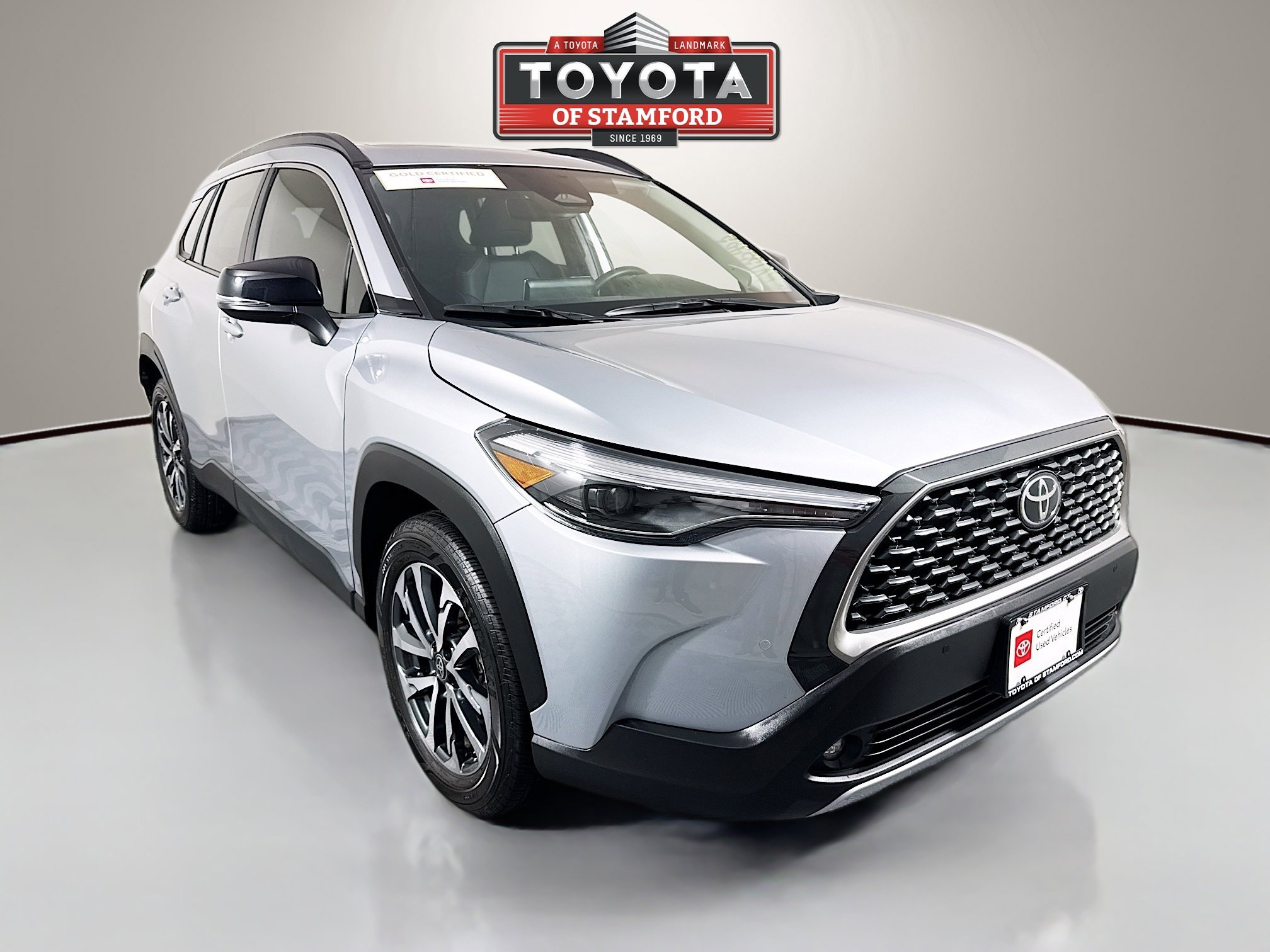 2025 Toyota Corolla Cross XLE's photo