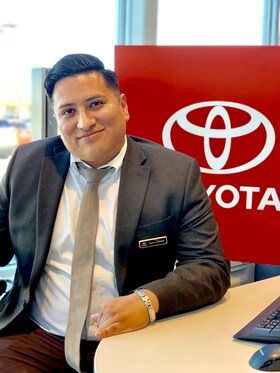 Staff member Marcos Guzman from e0538e949474