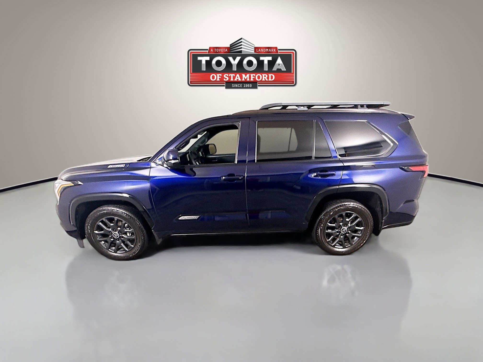 2024 Toyota Sequoia Platinum photo 3
