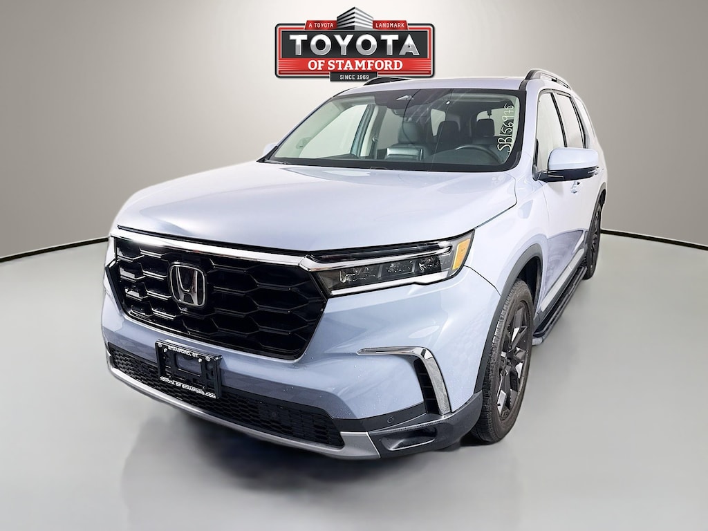 Used 2025 Honda Pilot SUV