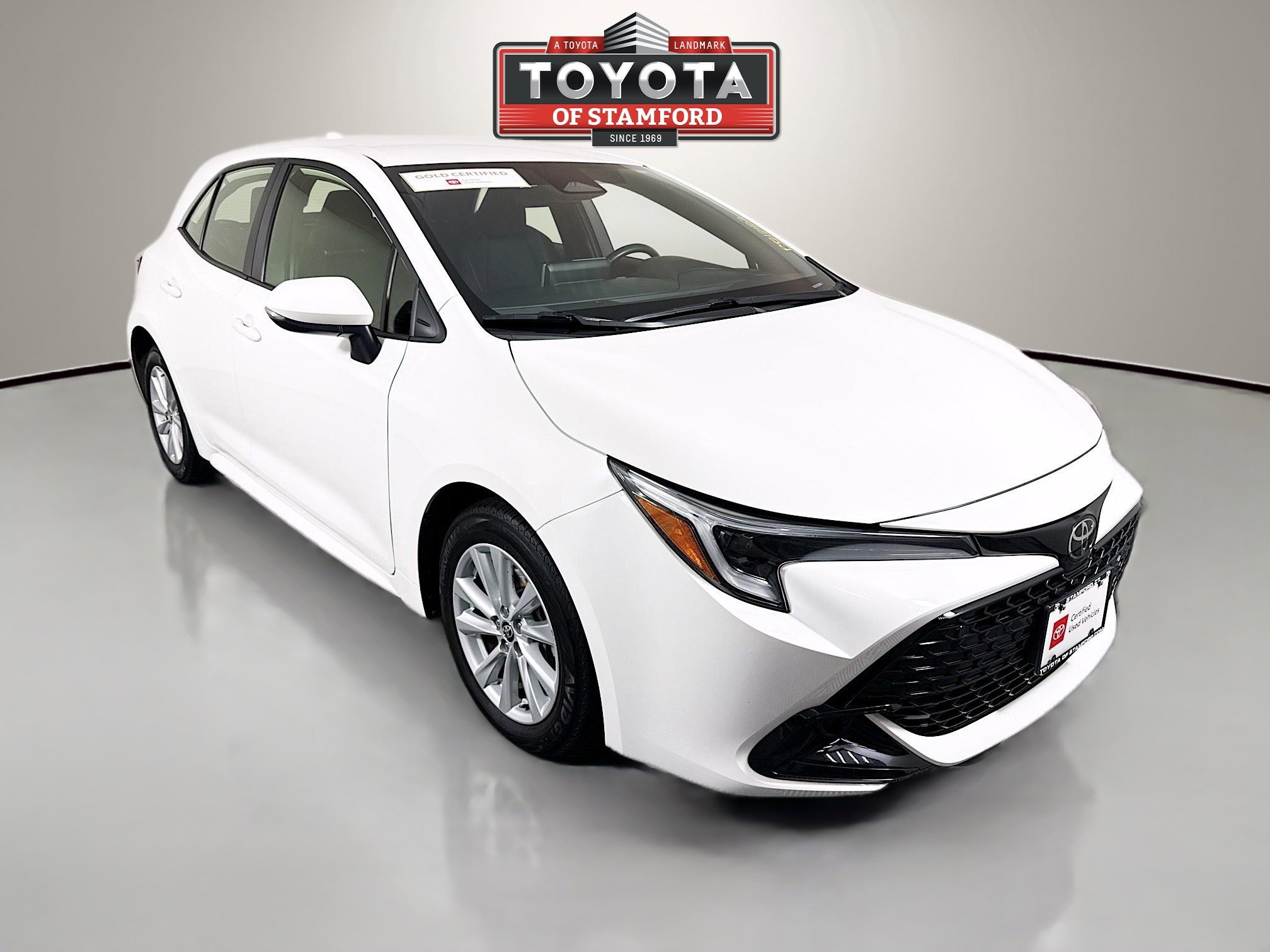 2023 Toyota Corolla Hatchback SE's photo