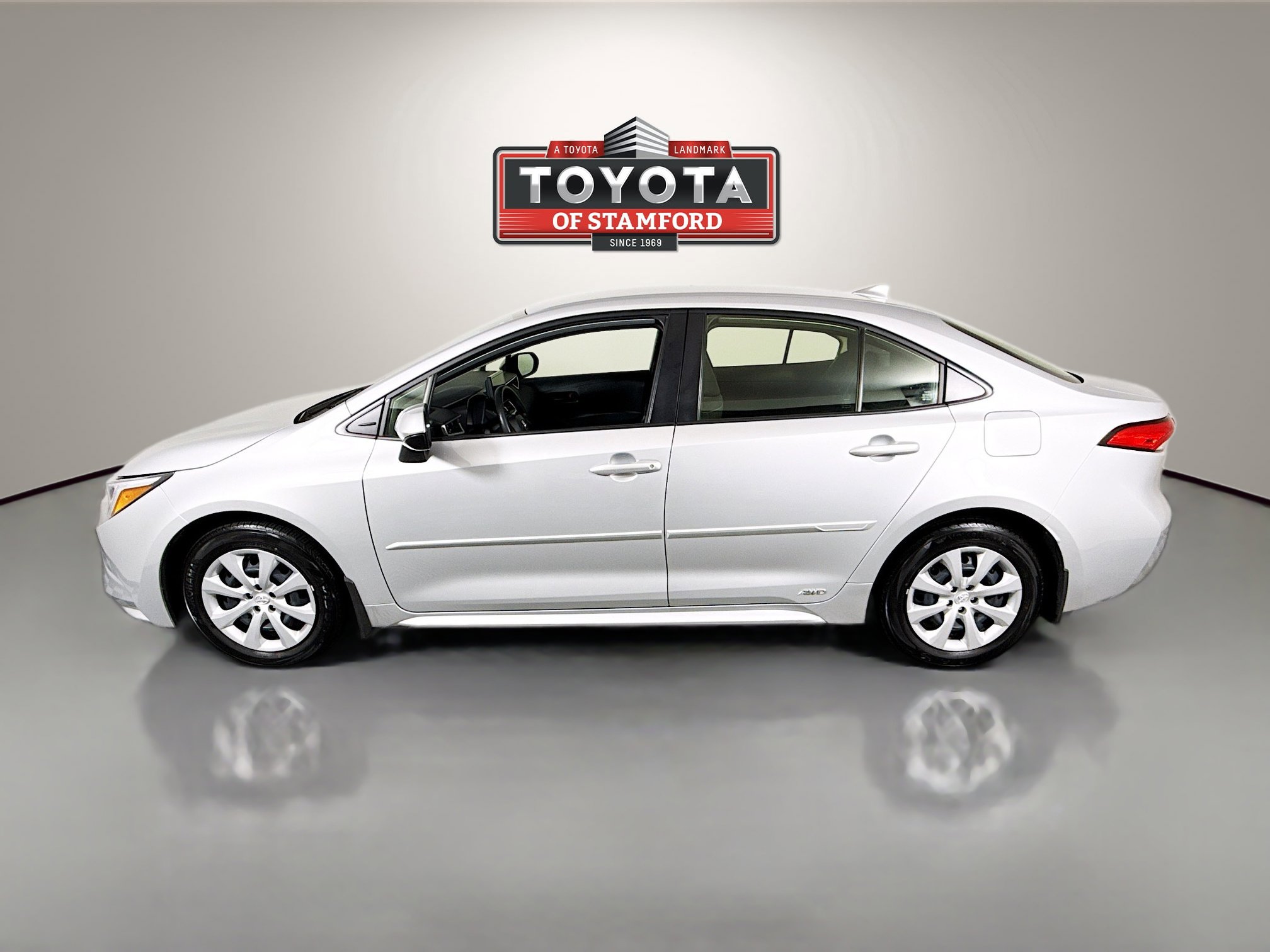 2025 Toyota Corolla LE SE photo 4