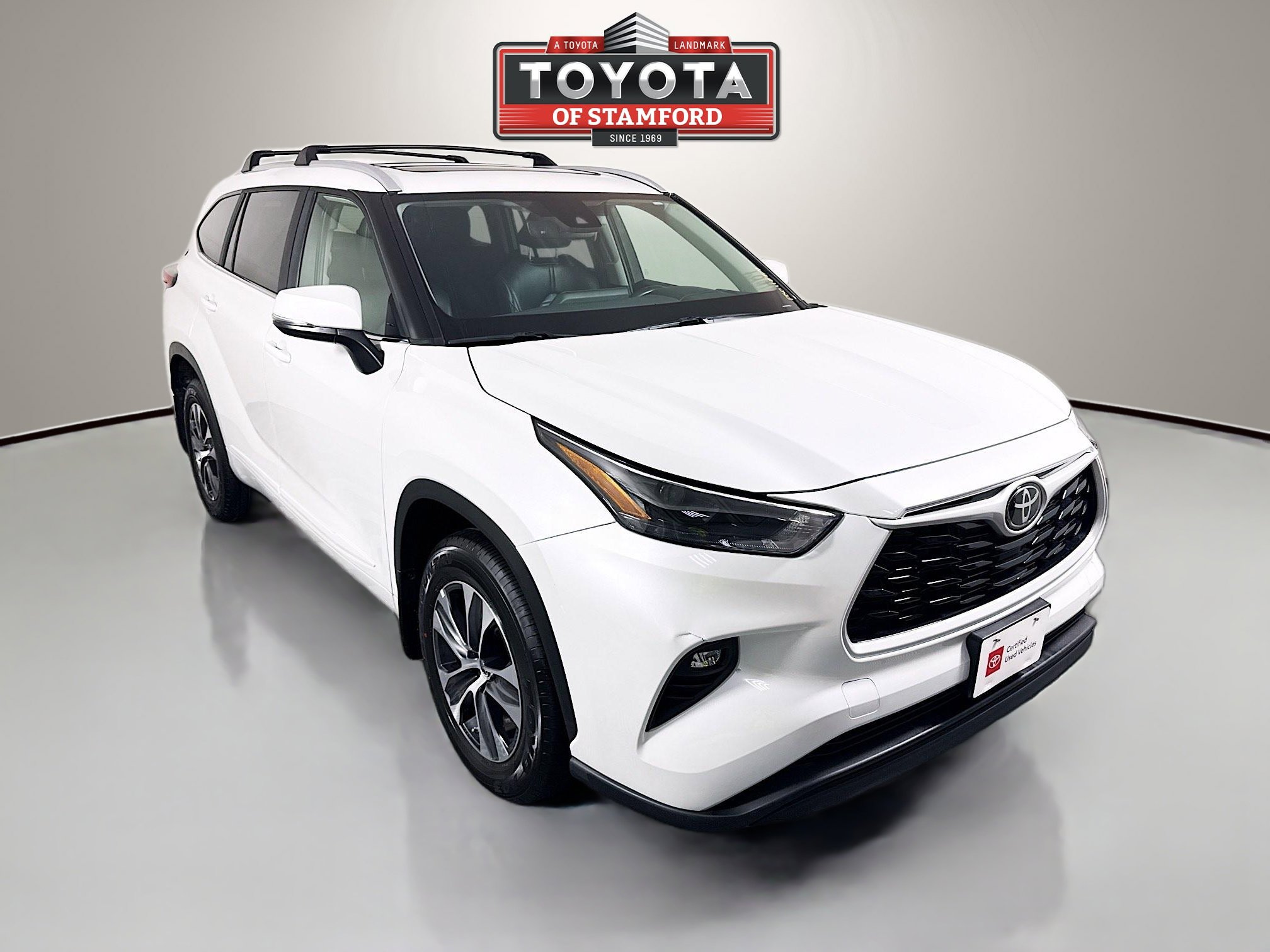 2023 Toyota Highlander XLE's photo