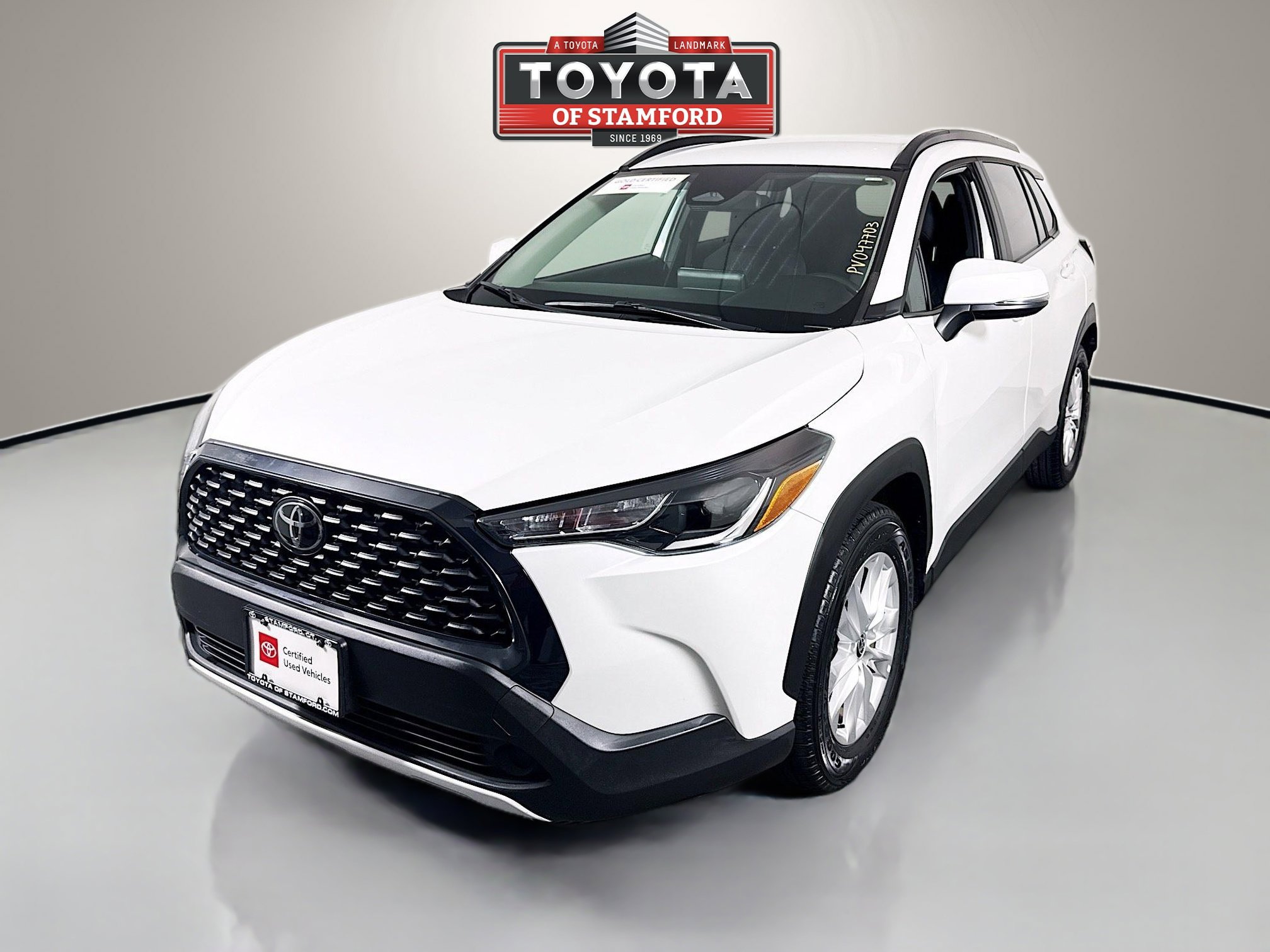 2023 Toyota Corolla Cross LE photo 3