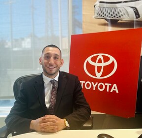 Staff member Dino Girolamo from e0538e949474