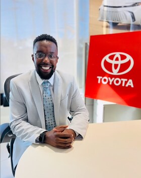 Staff member Izzy Paul from e0538e949474