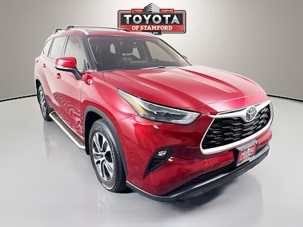 2022 Toyota Highlander XLE SUV