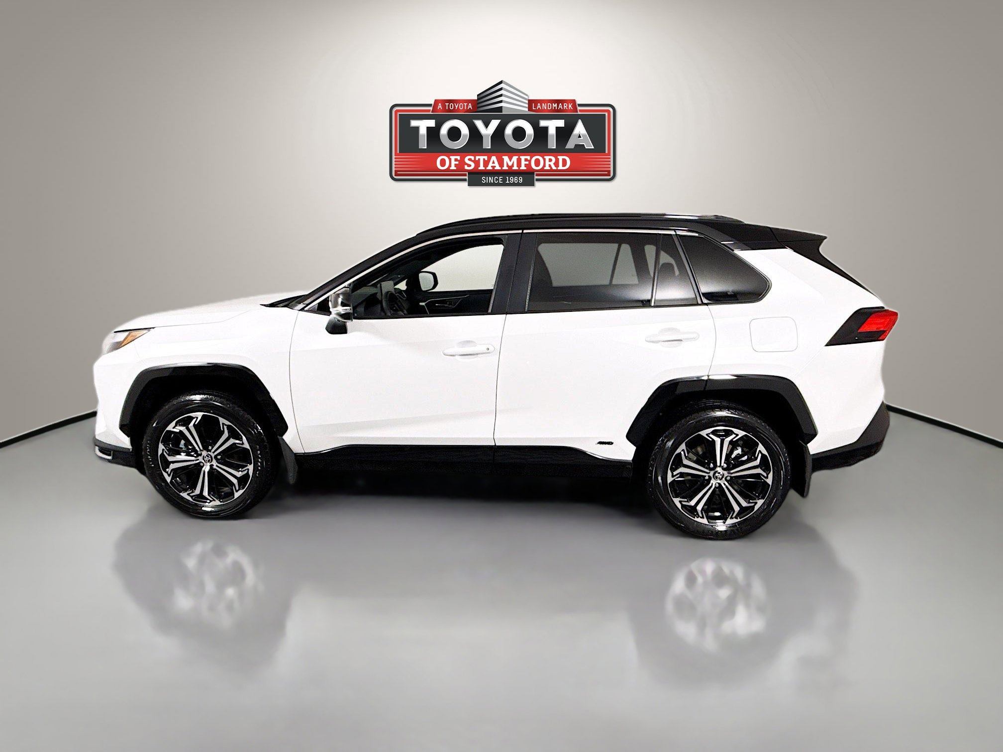 2025 Toyota RAV4 Prime XSE Premium photo 4