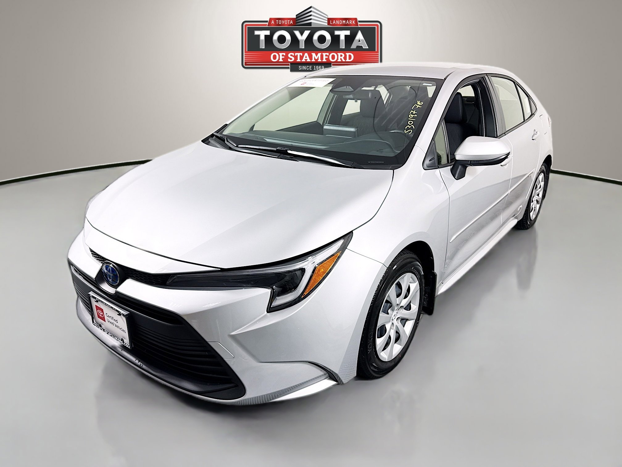 2025 Toyota Corolla LE SE photo 3