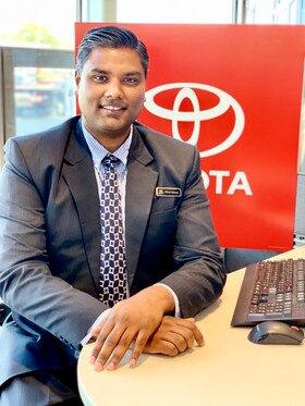 Staff member Oliver Johnson from 2bc09acd67c3