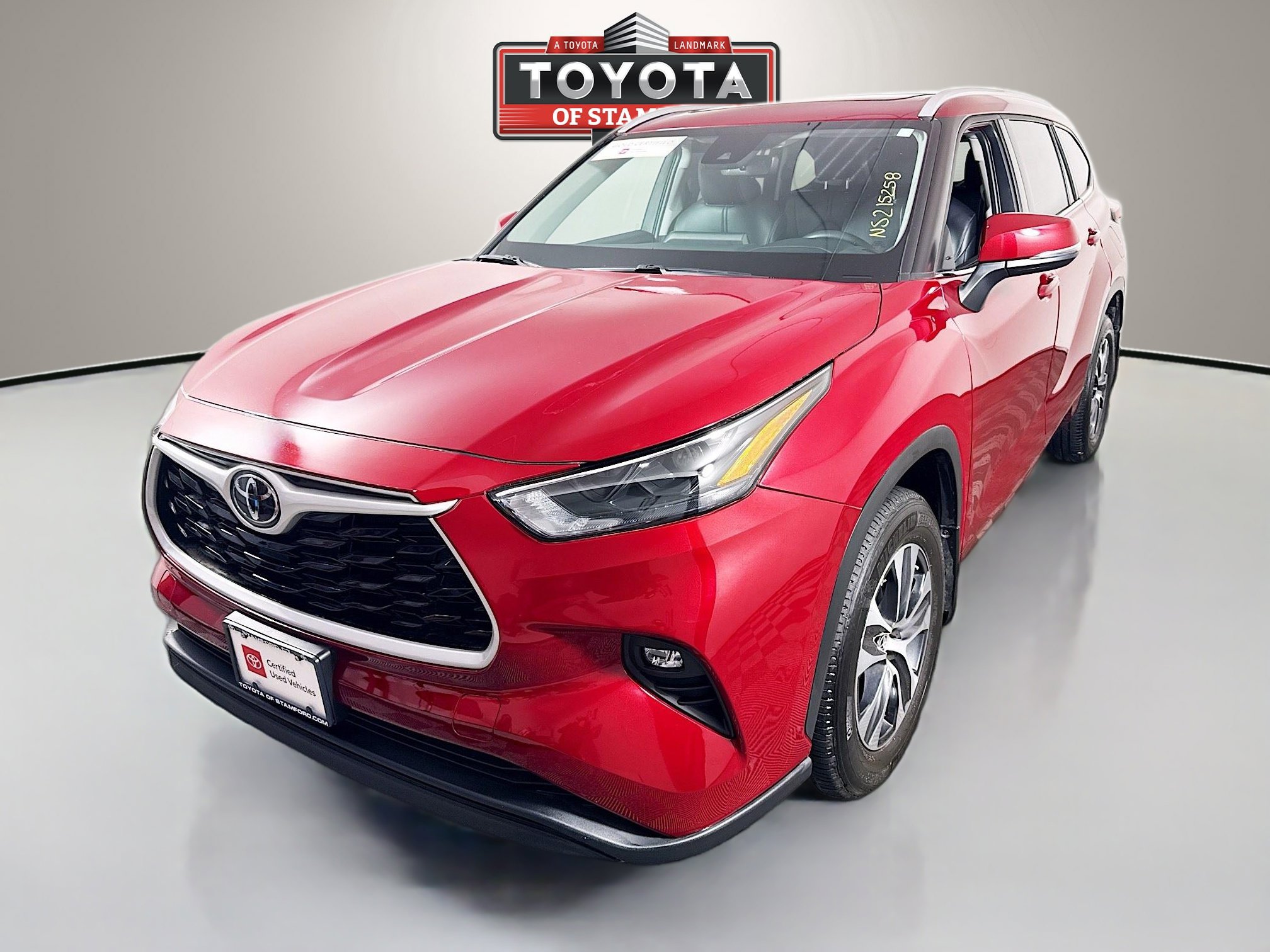 2022 Toyota Highlander XLE photo 3