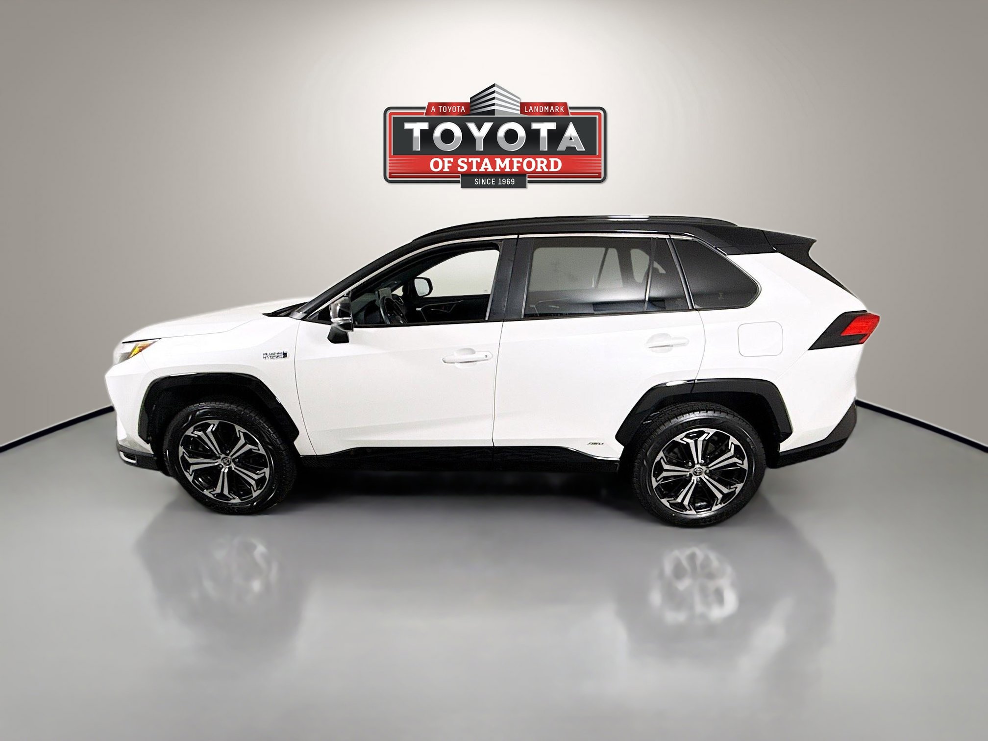 2023 Toyota RAV4 Prime XSE photo 4
