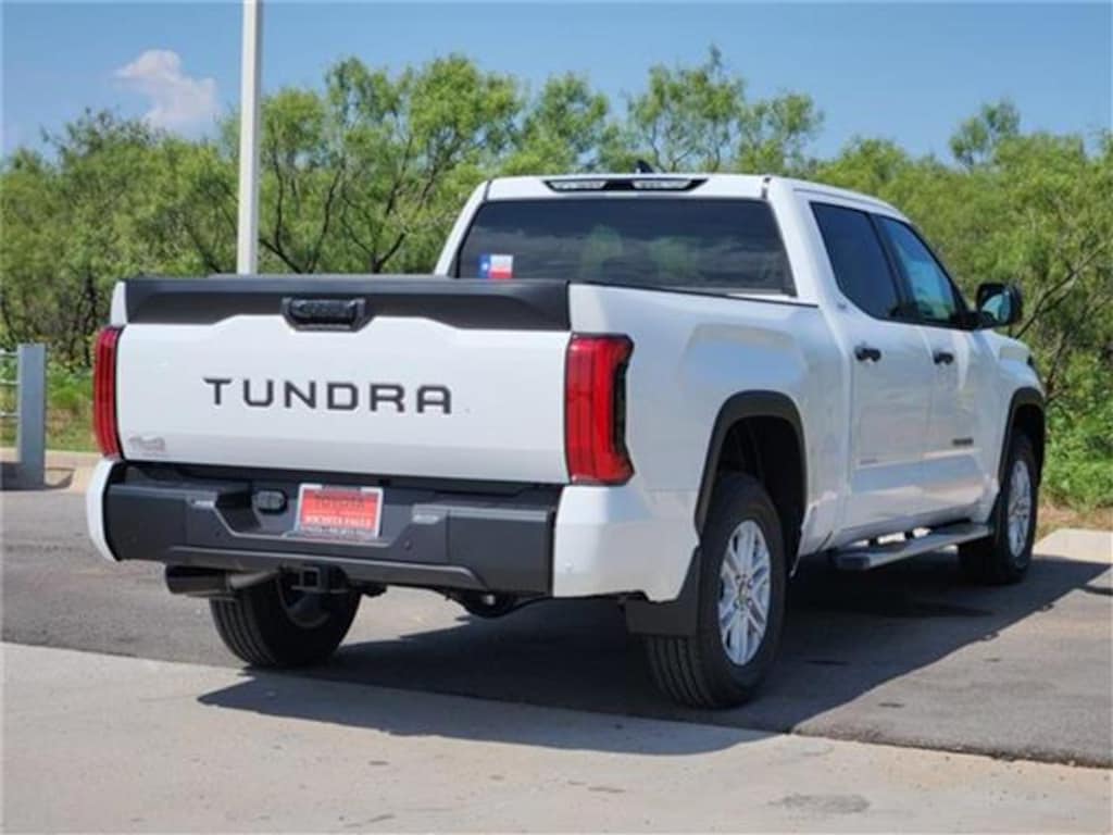 New 2025 Toyota Tundra SR5 (A10) 4x4 CrewMax 6.5 ft. box 157.7 in. WB