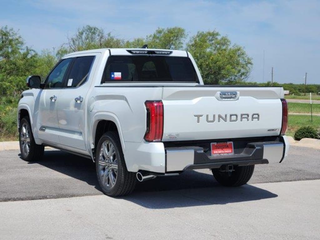 New 2026 Toyota Tundra Hybrid Capstone 4x4 CrewMax 5.5 ft. box 145.7 in. WB