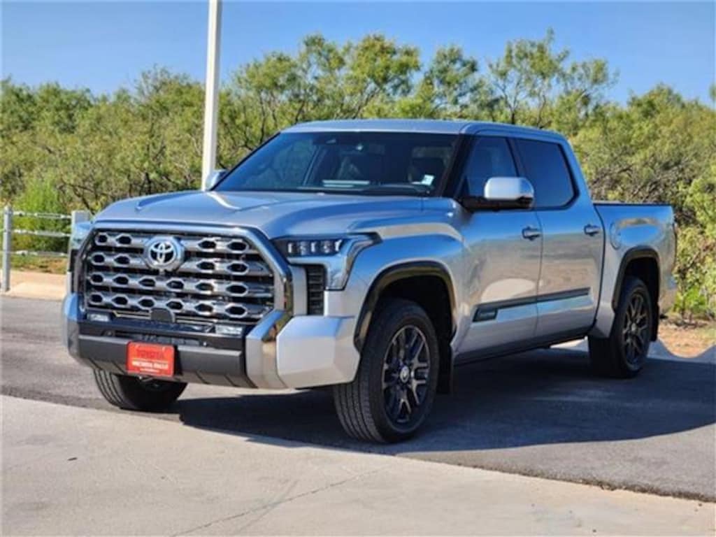 Used 2024 Toyota Tundra Platinum (A10) 4x4 CrewMax 5.5 ft. box 145.7 in. W