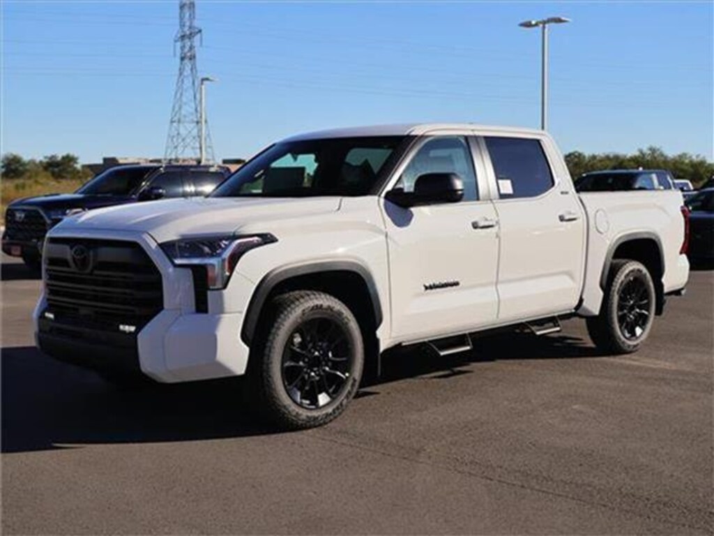New 2025 Toyota Tundra SR5 (A10) 4x2 CrewMax 5.5 ft. box 145.7 in. WB