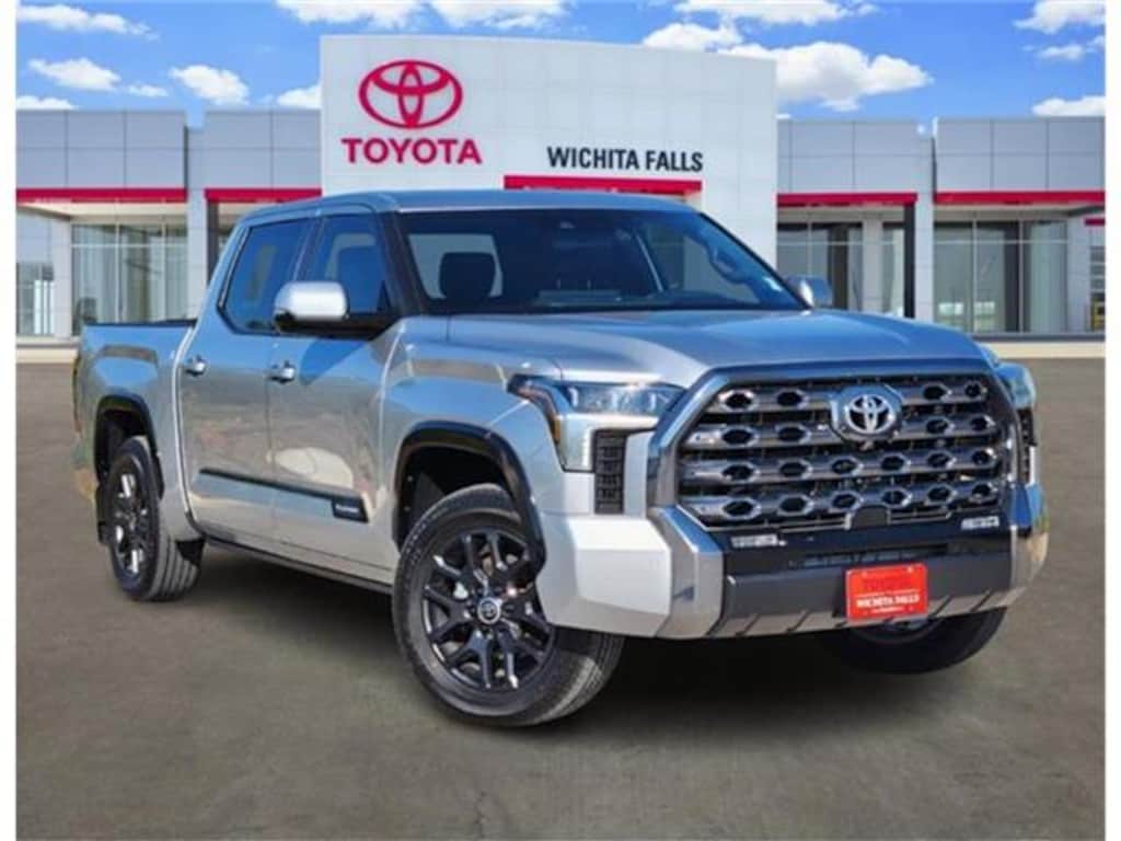 Used 2024 Toyota Tundra Platinum (A10) 4x4 CrewMax 5.5 ft. box 145.7 in. W