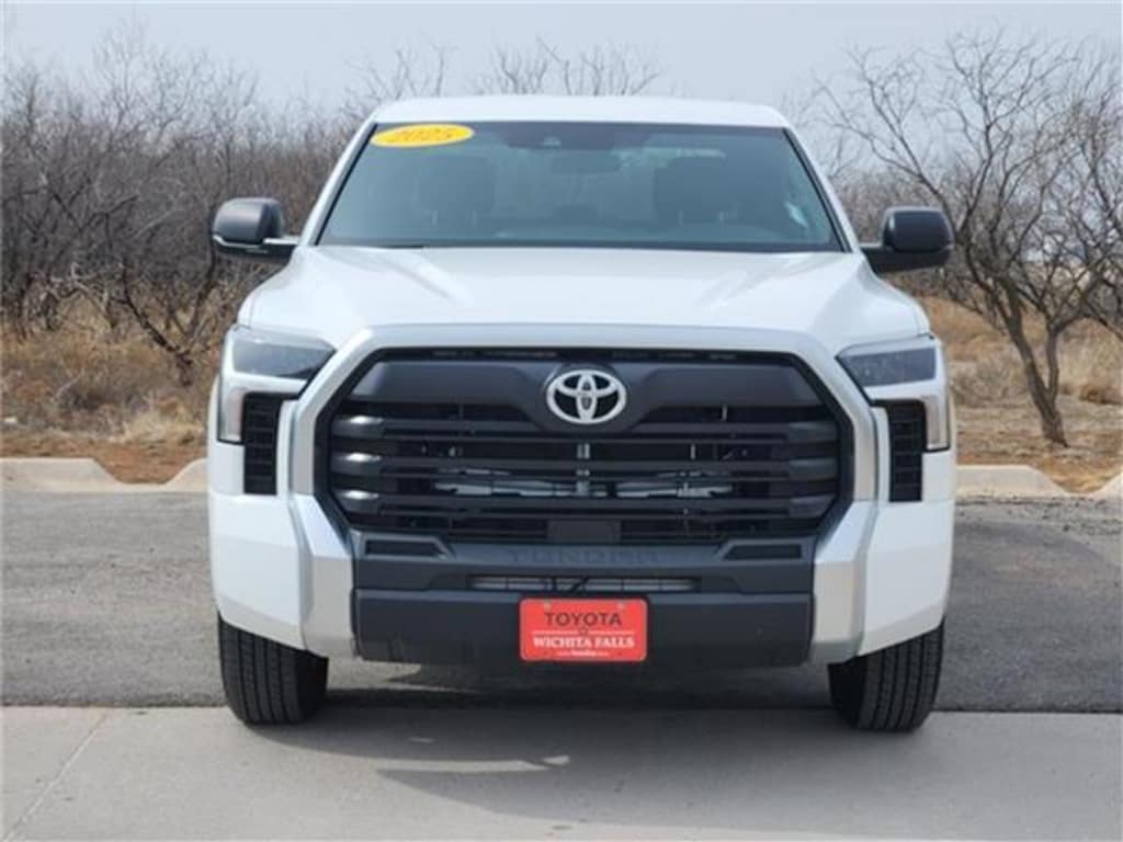 Used 2025 Toyota Tundra SR (A10) 4x2 CrewMax 5.5 ft. box 145.7 in. WB