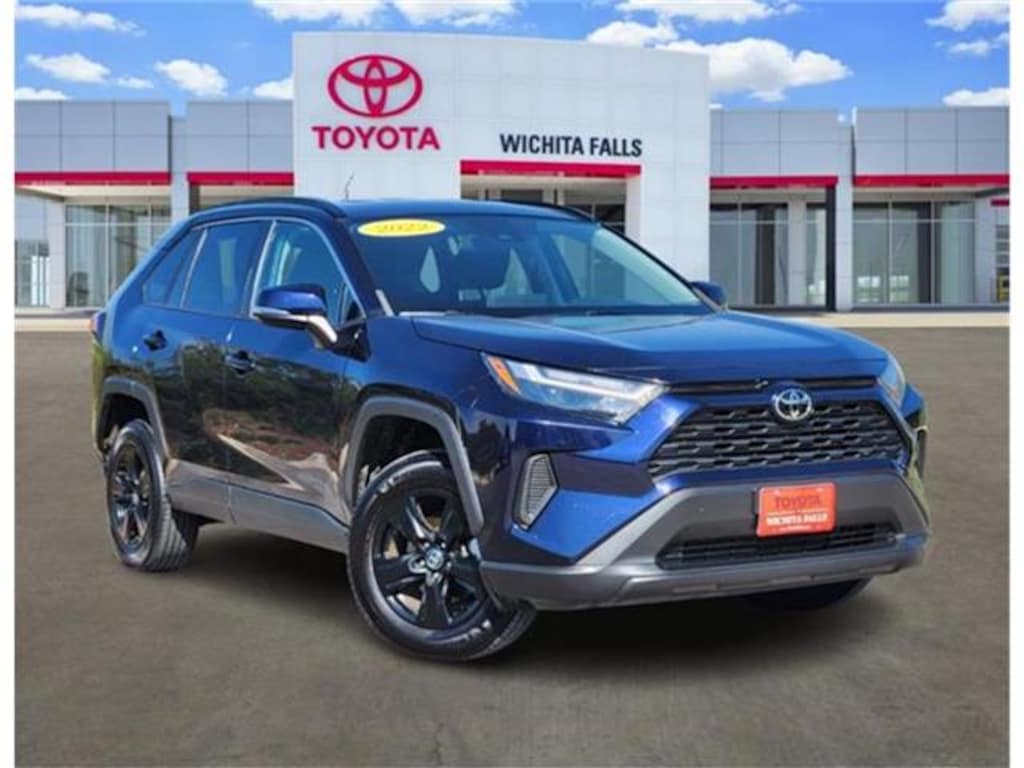 Used 2022 Toyota RAV4 XLE Front-Wheel Drive