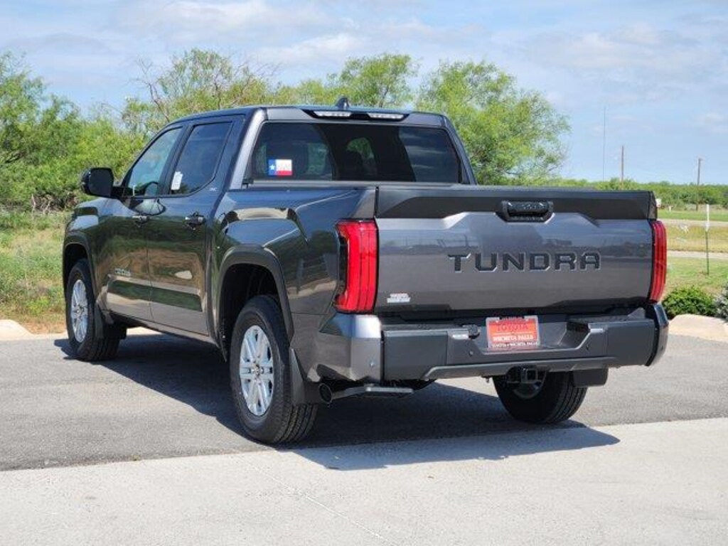 New 2026 Toyota Tundra SR5 4x2 CrewMax 5.5 ft. box 145.7 in. WB