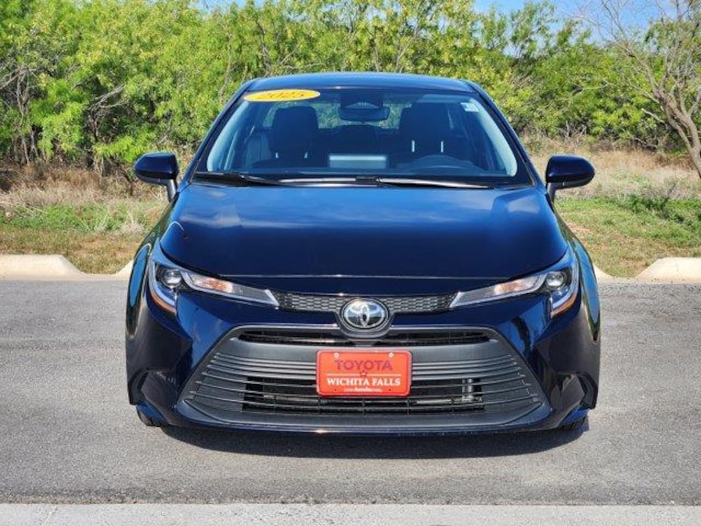 Used 2025 Toyota Corolla LE