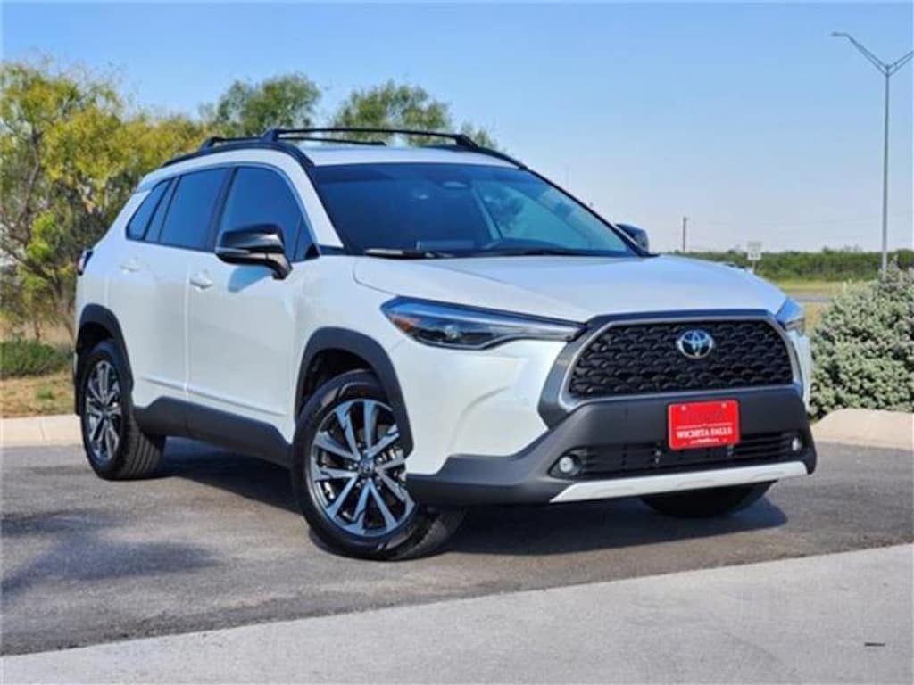 Used 2025 Toyota Corolla Cross XLE