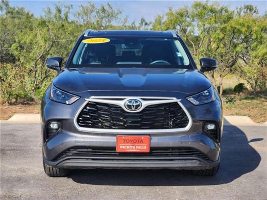 Used 2023 Toyota Highlander XLE All-Wheel Drive