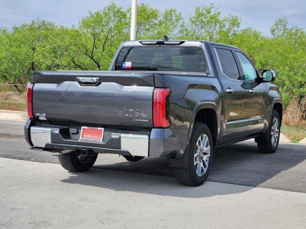 New 2026 Toyota Tundra Hybrid 1794 Edition 4x4 CrewMax 5.5 ft. box 145.7 in. WB