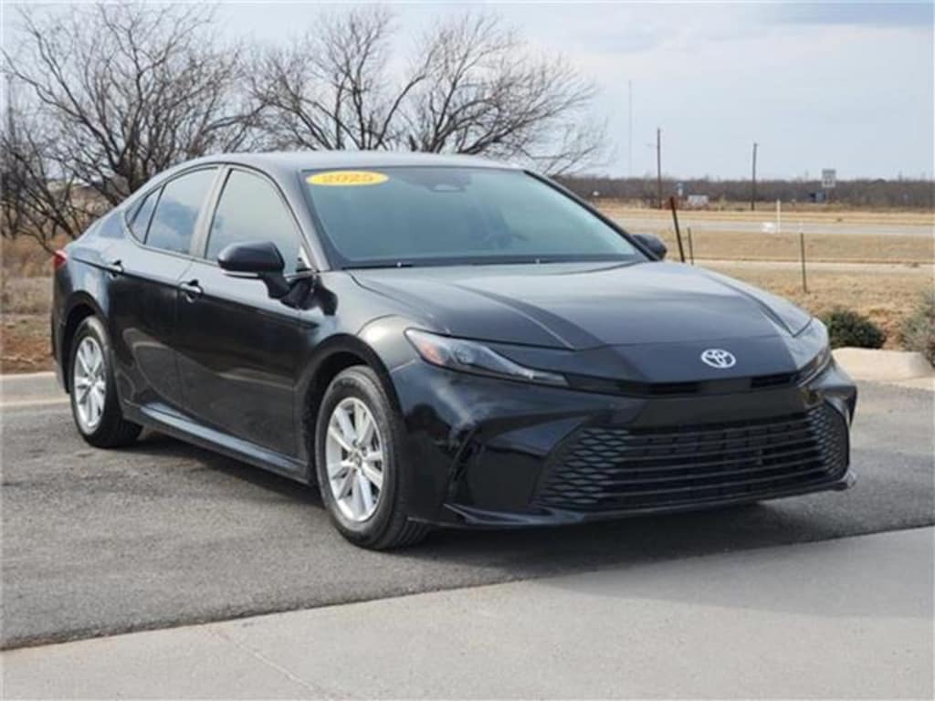 Used 2025 Toyota Camry LE
