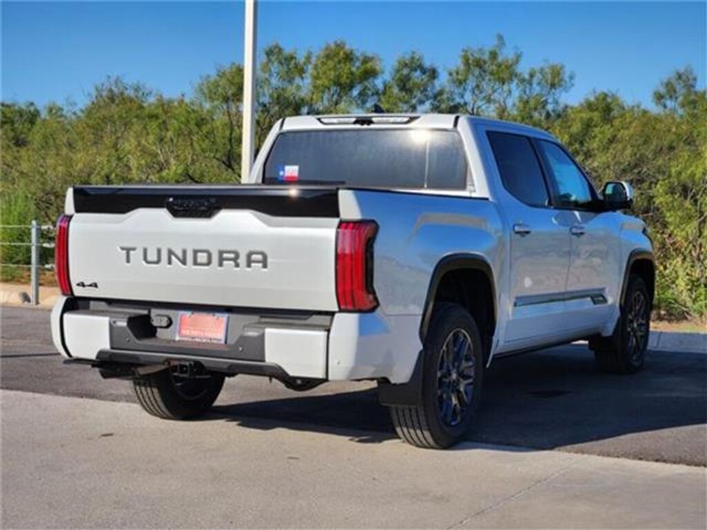New 2026 Toyota Tundra Platinum 4x4 CrewMax 5.5 ft. box 145.7 in. WB