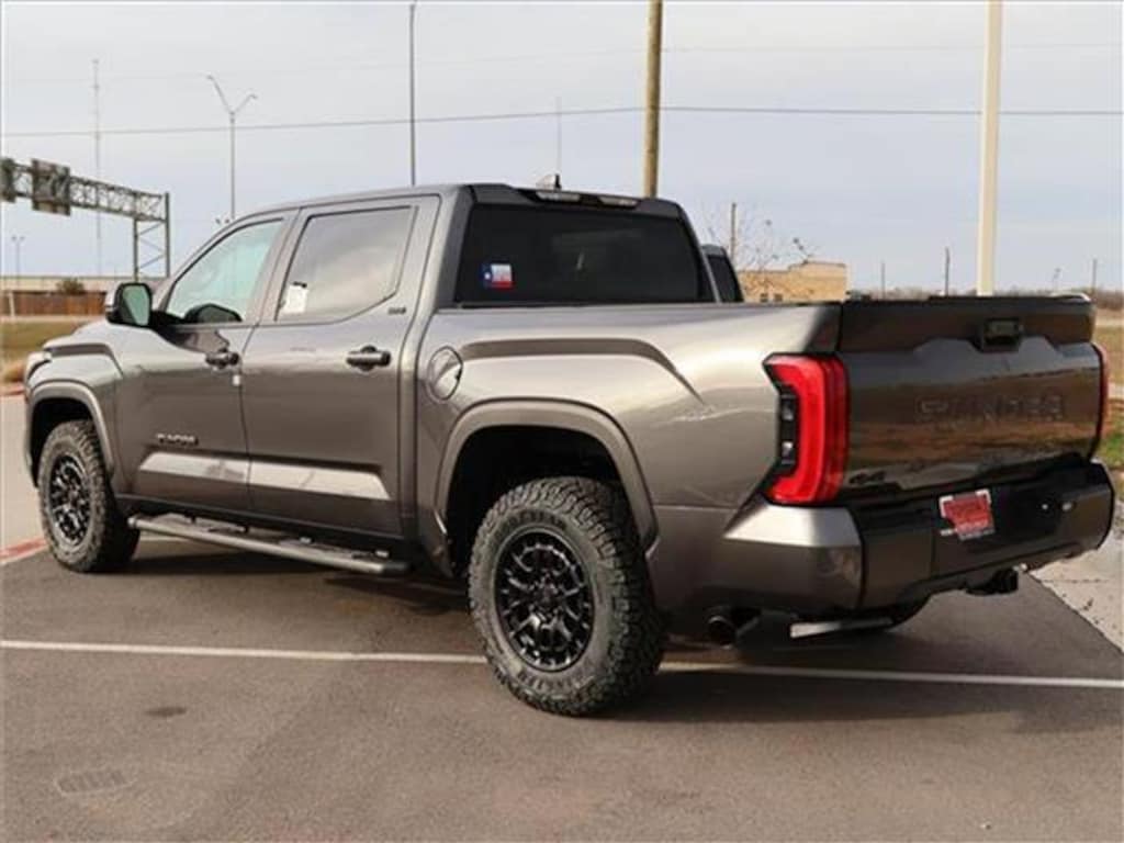 New 2025 Toyota Tundra SR5 (A10) 4x4 CrewMax 5.5 ft. box 145.7 in. WB