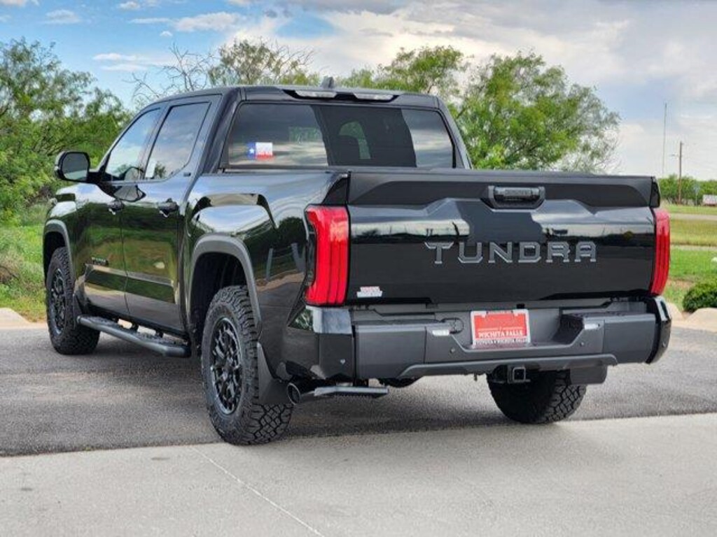 New 2026 Toyota Tundra SR5 4x2 CrewMax 5.5 ft. box 145.7 in. WB