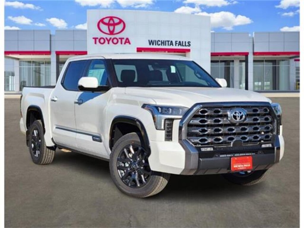 New 2026 Toyota Tundra Platinum 4x4 CrewMax 5.5 ft. box 145.7 in. WB
