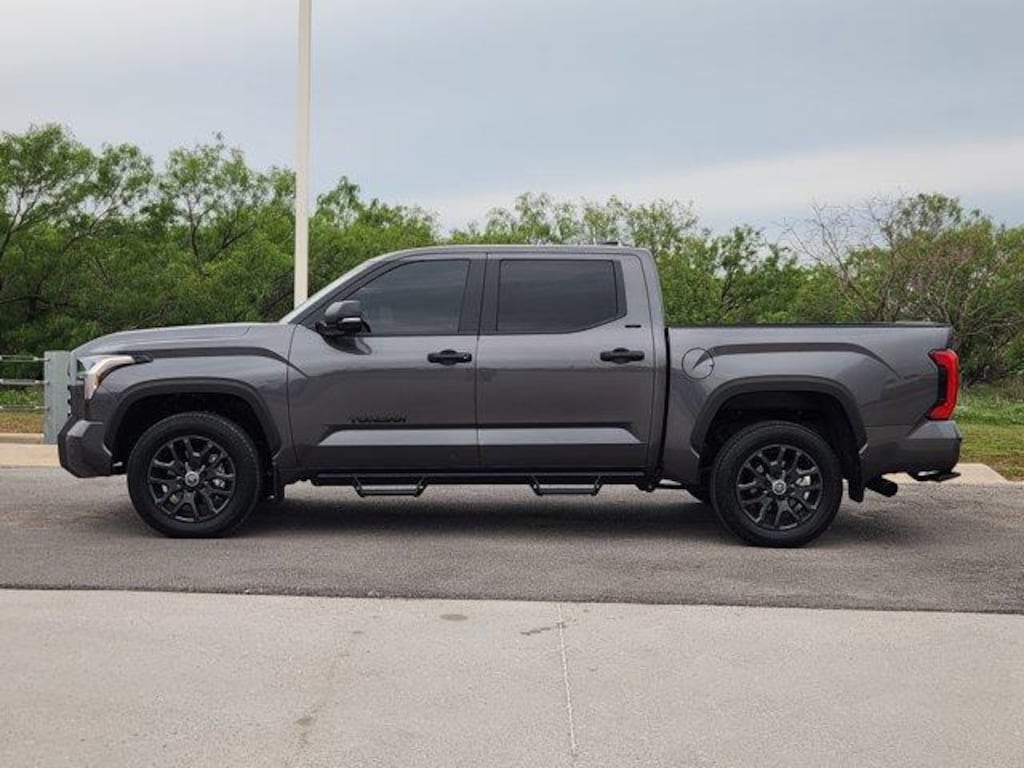 Used 2025 Toyota Tundra SR5 (A10) 4x4 CrewMax 5.5 ft. box 145.7 in. WB